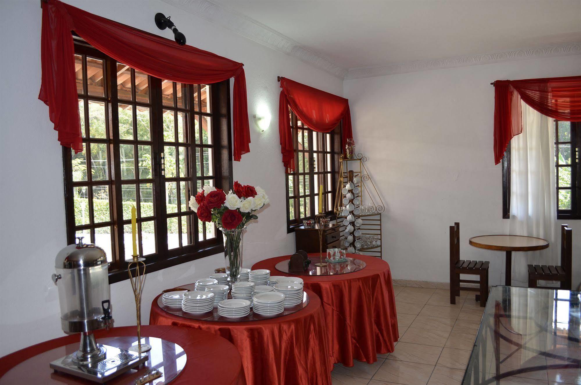 Pousada Das Rosas Miguel Pereira Exterior photo